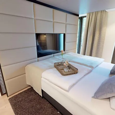 Apartment White Pearl 2.13